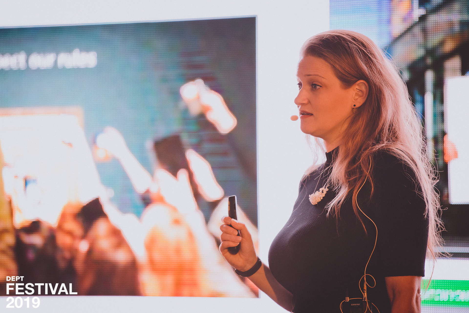 Sanneke Prins presenting